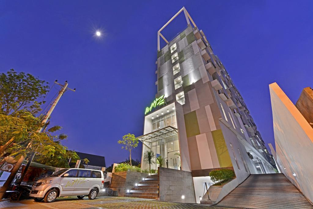 Whiz Hotel Pemuda Семаранг Екстер'єр фото